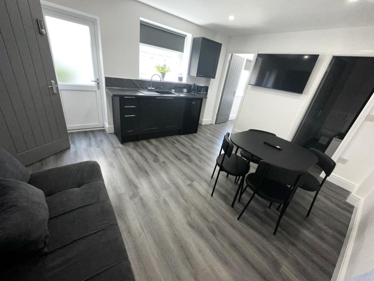 New Osborne Luxury Hottub And Jacuzzi Suites Blackpool Habitación foto