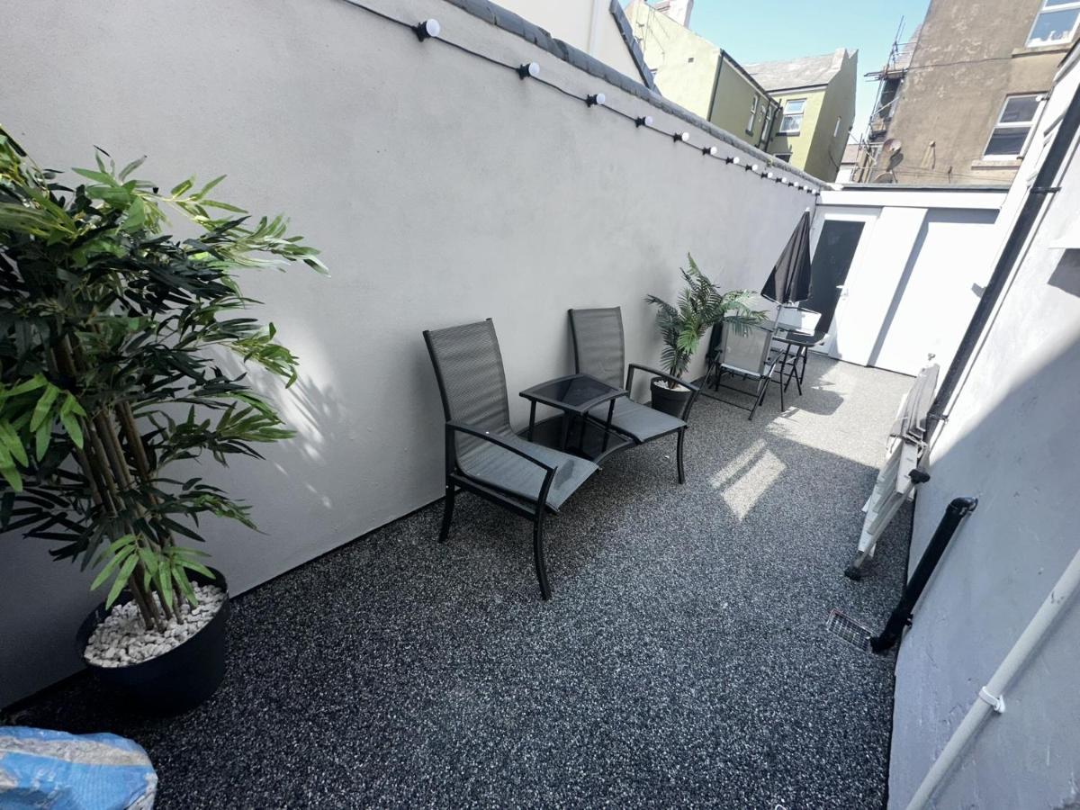 New Osborne Luxury Hottub And Jacuzzi Suites Blackpool Exterior foto